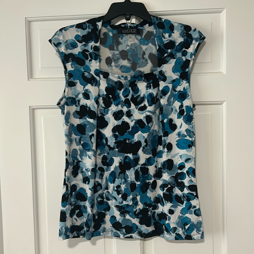 Women’s Kasper cap sleeve patterned shell size medium